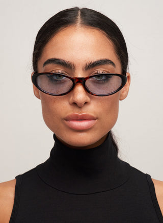 Kenny sunglasses in Tort/Blue