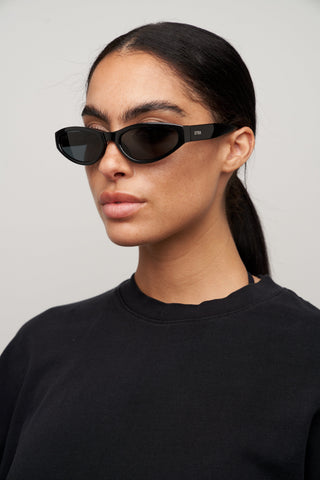 Onyx sunglasses in Black/Smoke