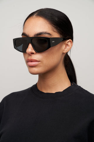 Spinel sunglasses in Black/Smoke