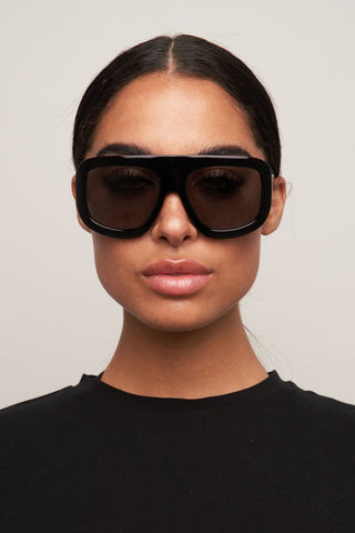 Vail sunglasses in Black/Smoke