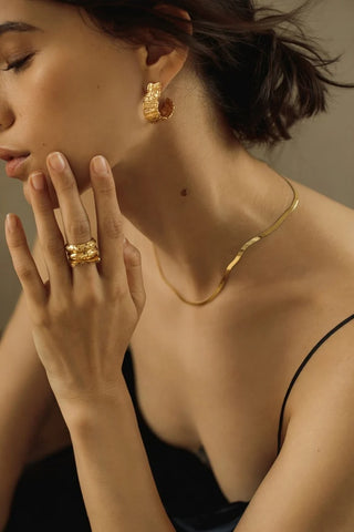 The Baby Sleeping Venus Necklace