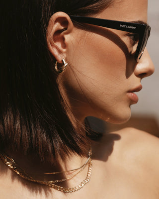 Knot Hoops